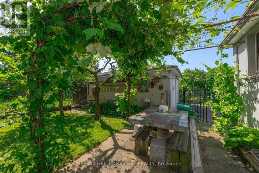 23 Chappel Hill Road — photo 3 of 23