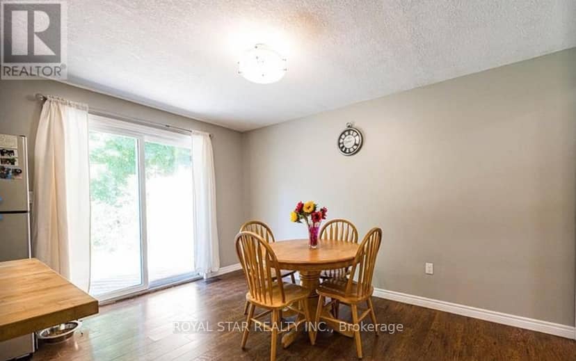 410 Main Street E — photo 10 of 19