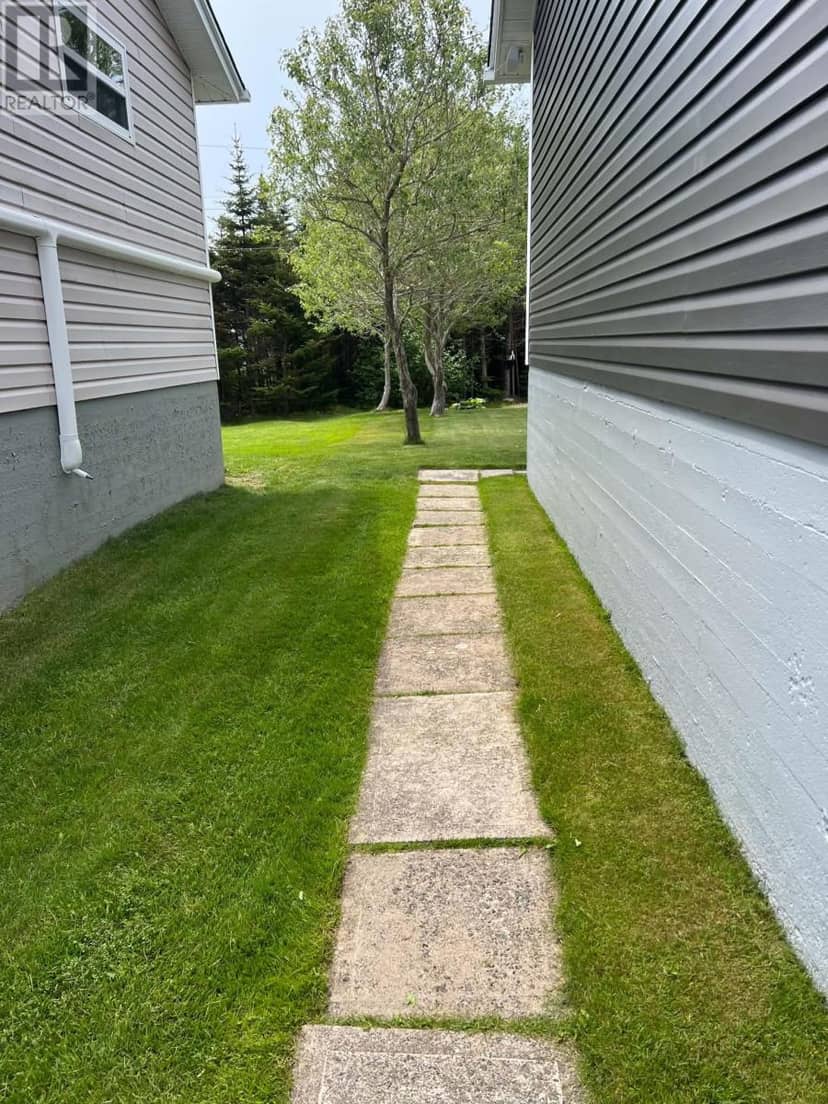 51 Spencers Cove Road — photo 2 of 23