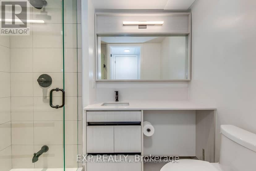 415 - 5 Lakeview Avenue — photo 10 of 13