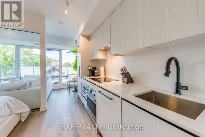 415 - 5 Lakeview Avenue — photo 4 of 13