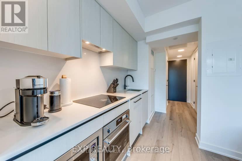415 - 5 Lakeview Avenue — photo 5 of 13
