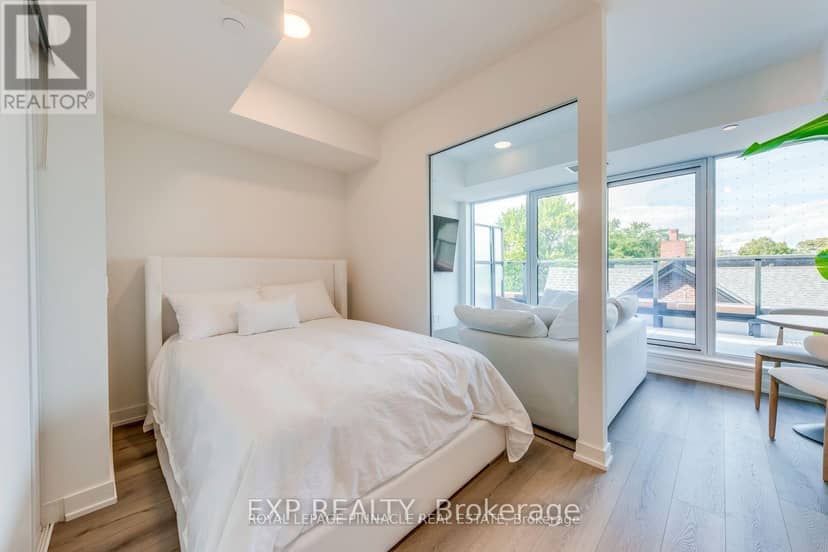 415 - 5 Lakeview Avenue — photo 6 of 13