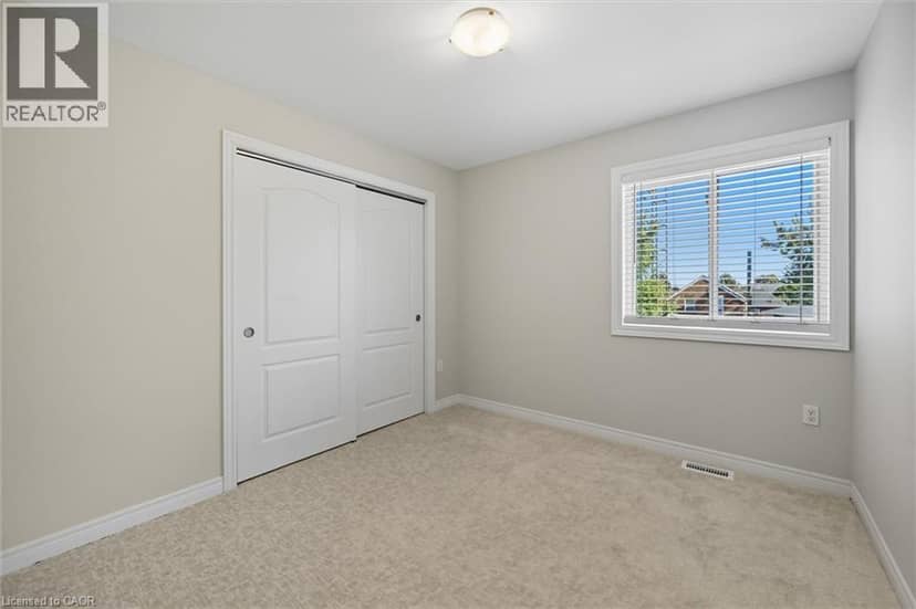 88 WOOD Street E — photo 18 of 32