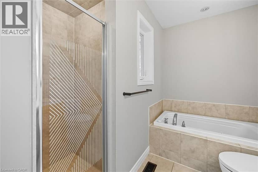 88 WOOD Street E — photo 16 of 32
