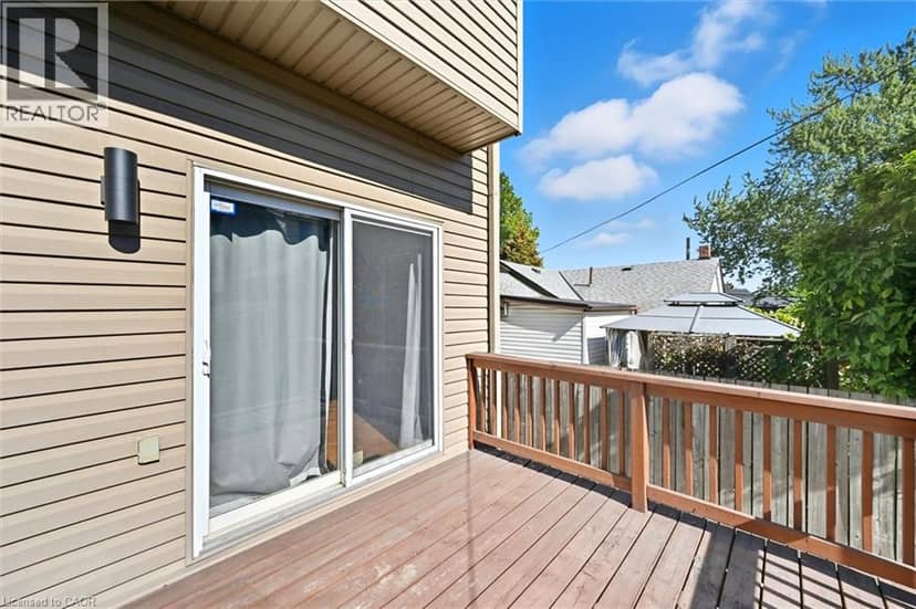 88 WOOD Street E — photo 24 of 32