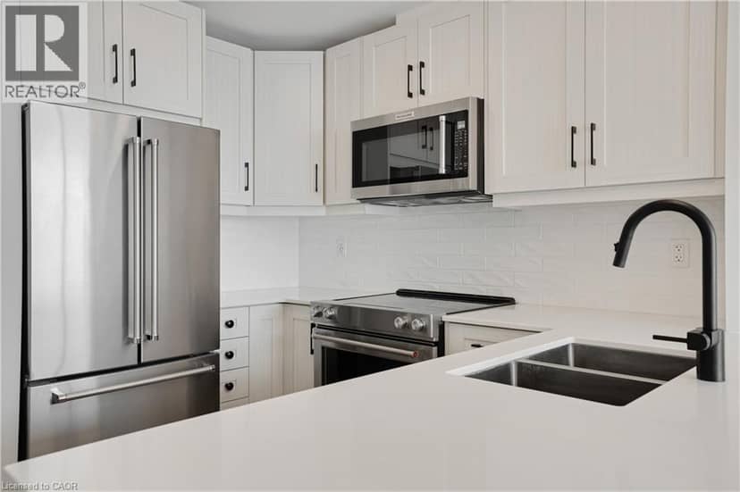 60 CHARLES Street W Unit# 1904 — photo 10 of 34