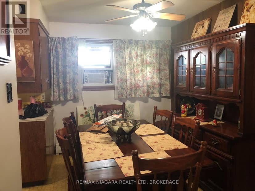 97 Shakespeare Avenue — photo 10 of 20