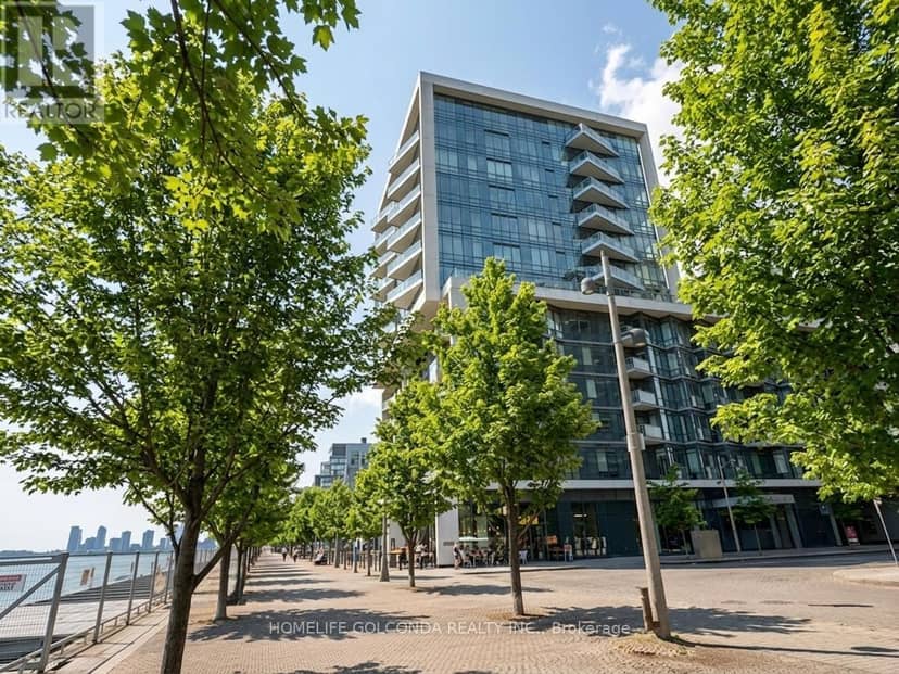 324 - 55 Merchants' Wharf Street — photo 2 of 19