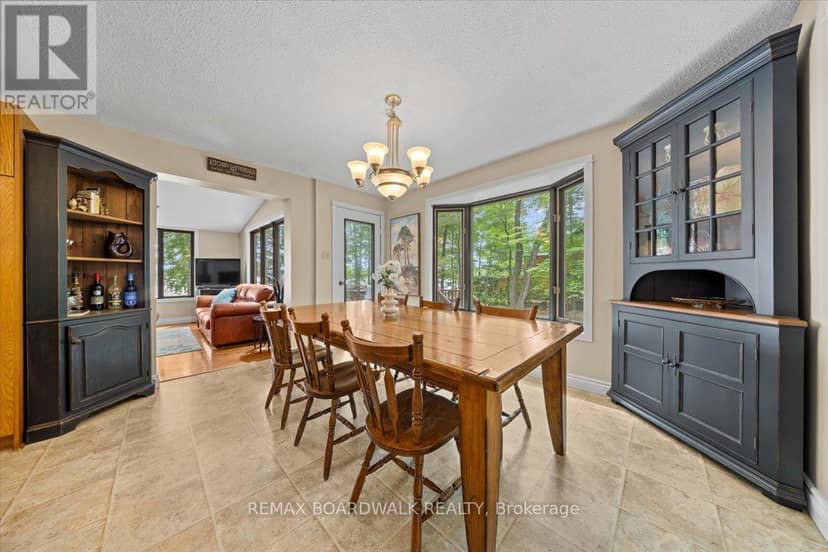 178 Baillie Avenue — photo 15 of 40