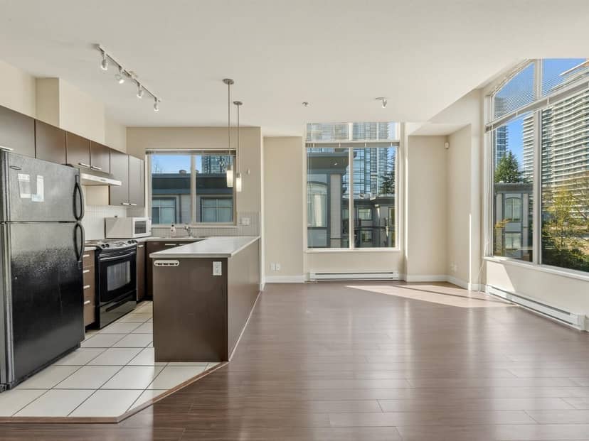 403 10499 UNIVERSITY DRIVE, Surrey, photo 4