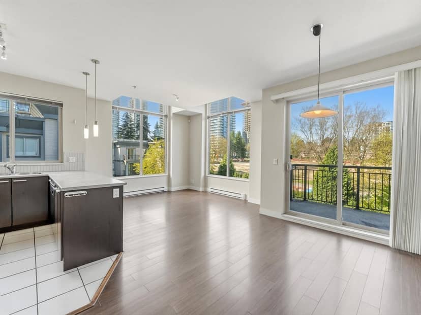 403 10499 UNIVERSITY DRIVE, Surrey, photo 3