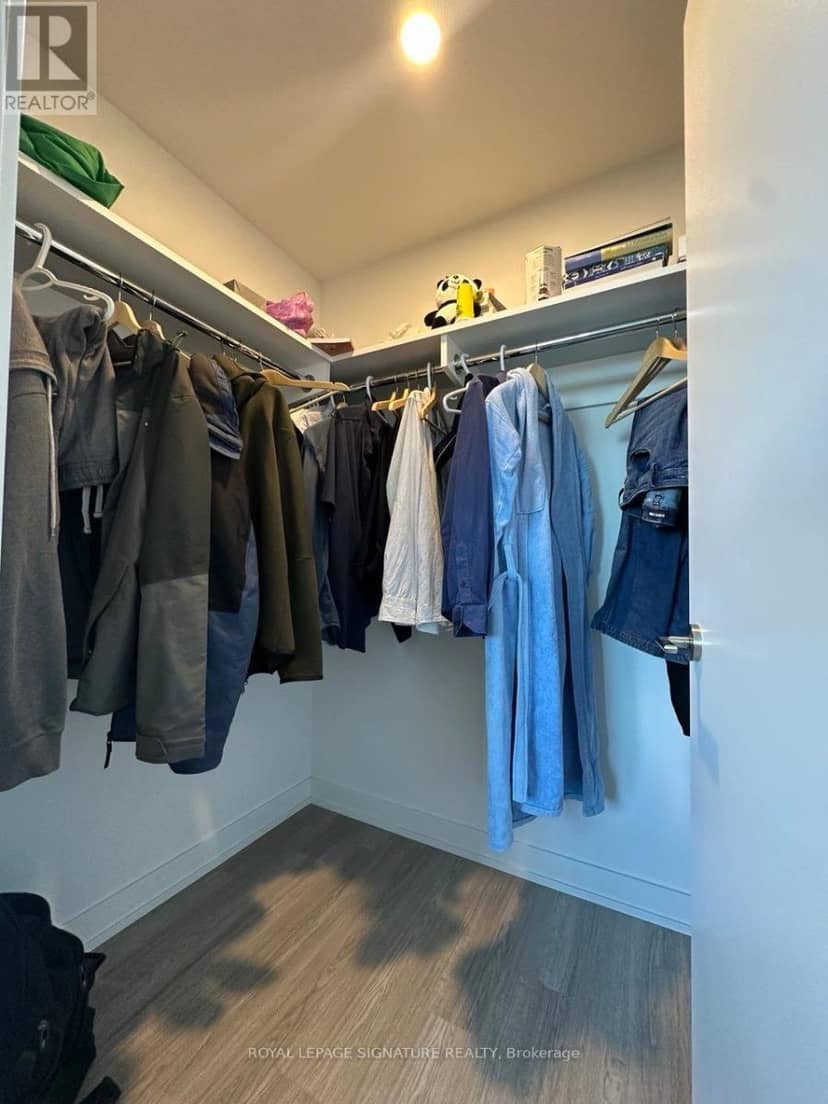 222 - 8188 Yonge Street — photo 12 of 14