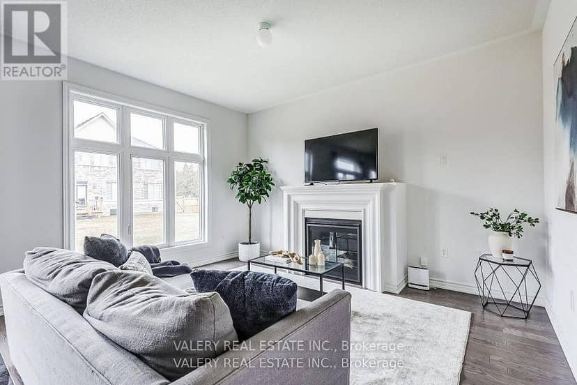 26 Sam Battaglia Crescent — photo 10 of 23