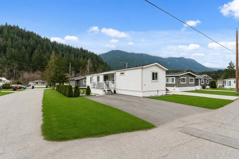58 65367 KAWKAWA LAKE ROAD, Hope, Hope
