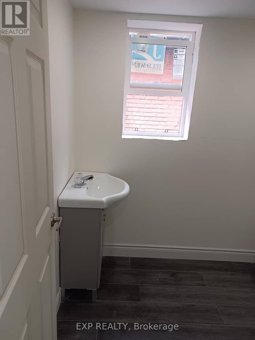 143 Sherman Avenue N — photo 2 of 7