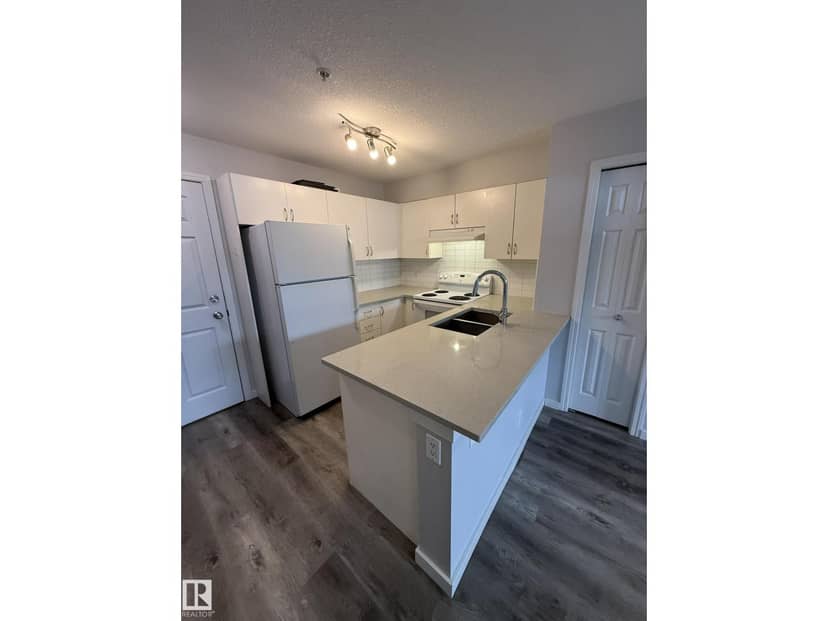 #106 40 Summerwood Bv, Sherwood Park, photo 2