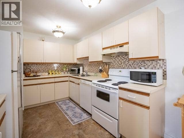 103-4477 MICHIGAN AVE, Powell River, photo 3