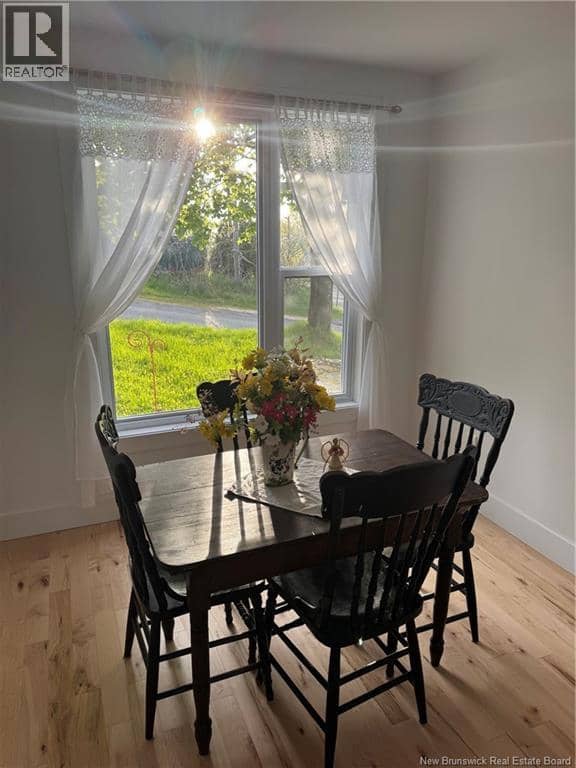 534 Victoria Street — photo 15 of 40
