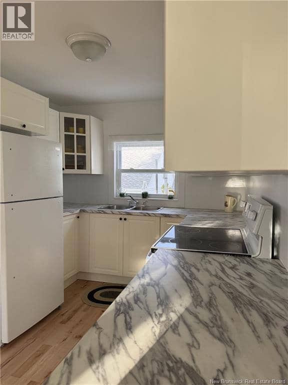 534 Victoria Street — photo 12 of 40