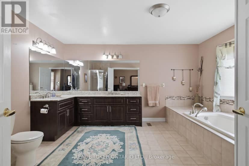1356 Mapleridge Crescent — photo 19 of 40