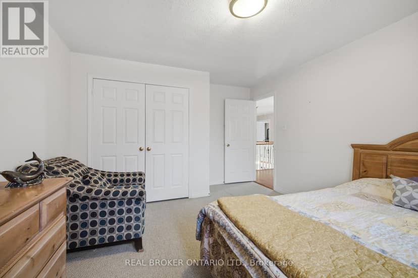 1356 Mapleridge Crescent — photo 25 of 40