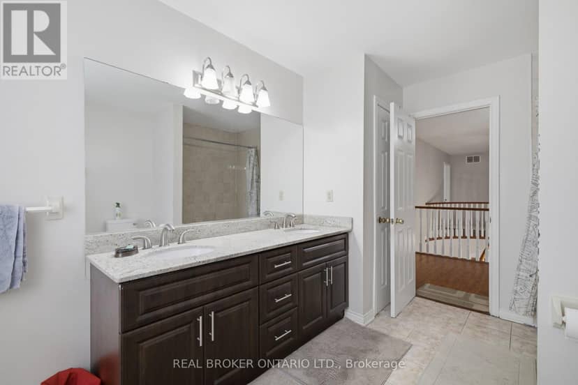 1356 Mapleridge Crescent — photo 27 of 40