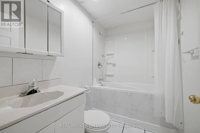 1356 Mapleridge Crescent — photo 33 of 40