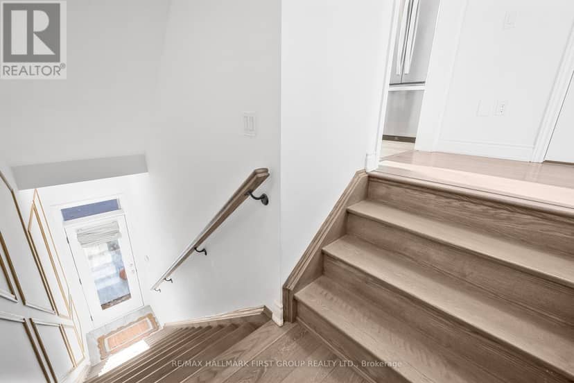 3034 Islington Avenue — photo 14 of 35