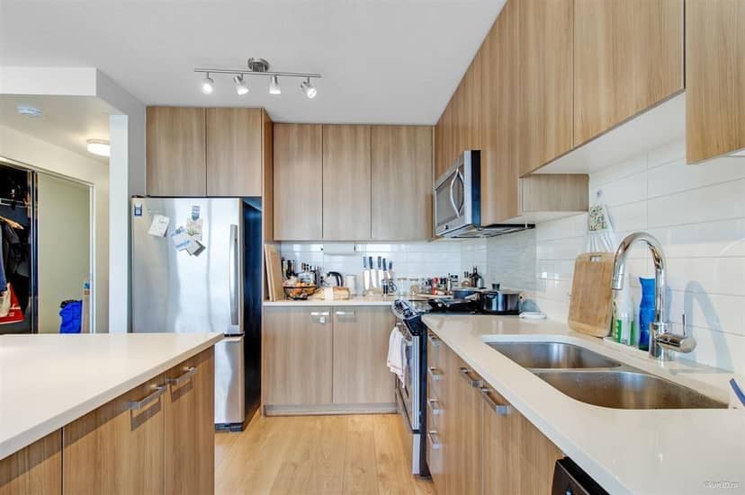 3103 13325 102A AVENUE, Surrey, photo 3