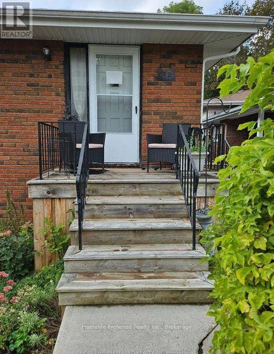 17B Beechwood Drive — photo 3 of 13