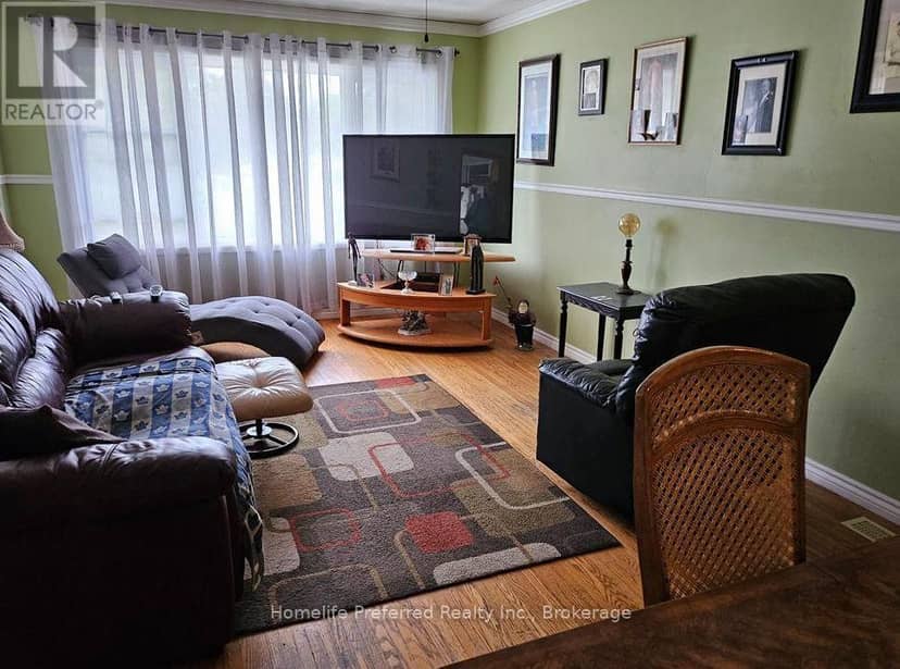 17B Beechwood Drive — photo 5 of 13