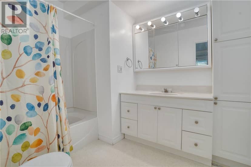 64 Edward — photo 16 of 22