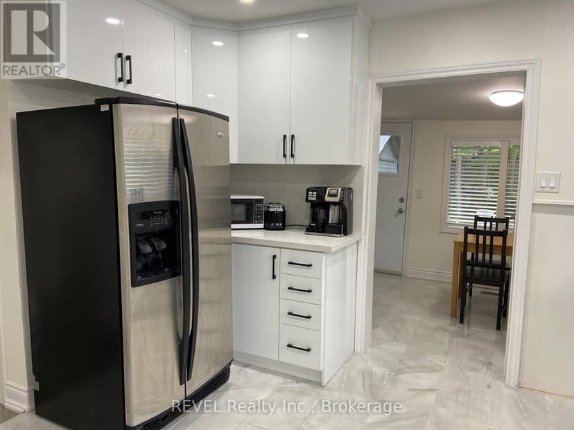 3184 Mosley Street — photo 11 of 24