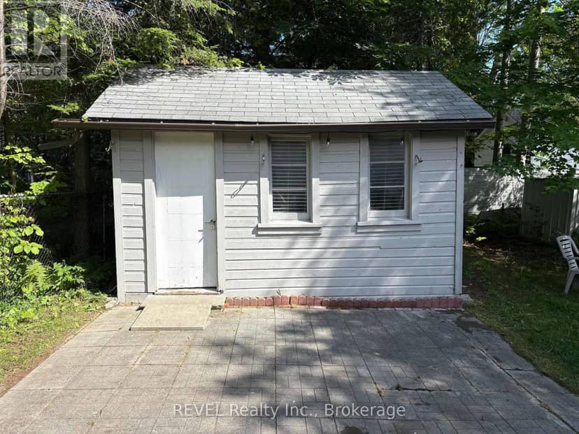 3184 Mosley Street — photo 23 of 24