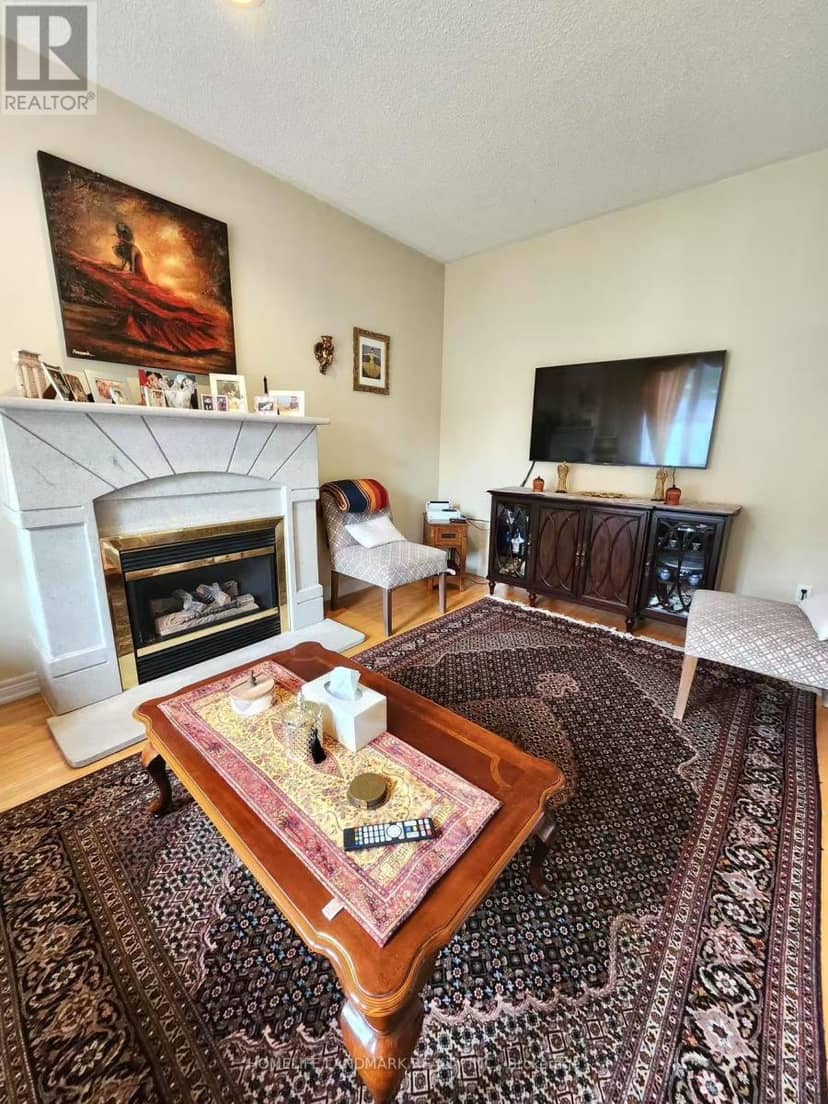 25 Lord  Nelson Court — photo 3 of 14