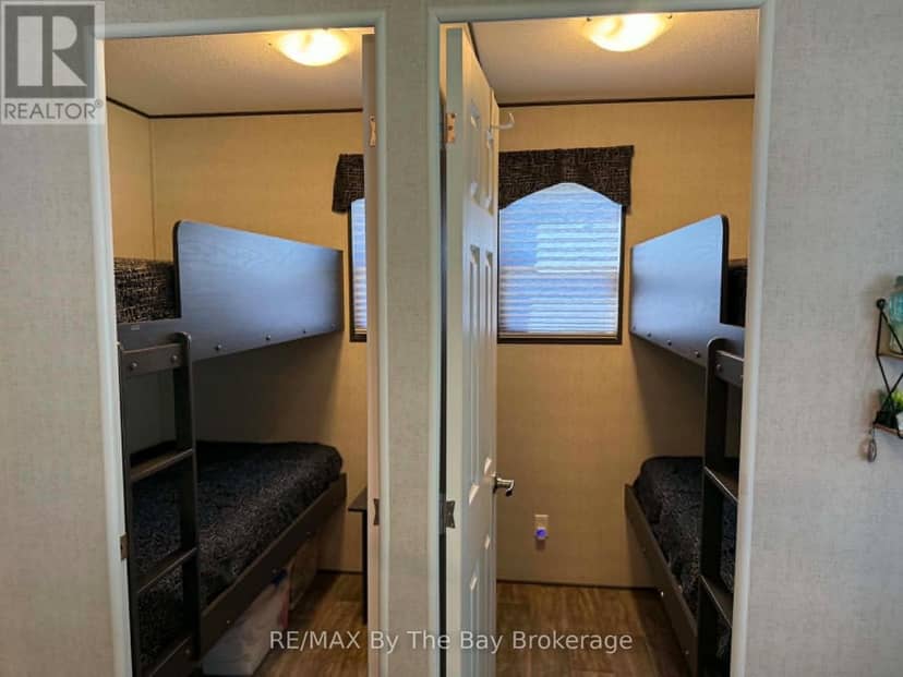 210 - 1082 Shamrock Marina Road — photo 17 of 21