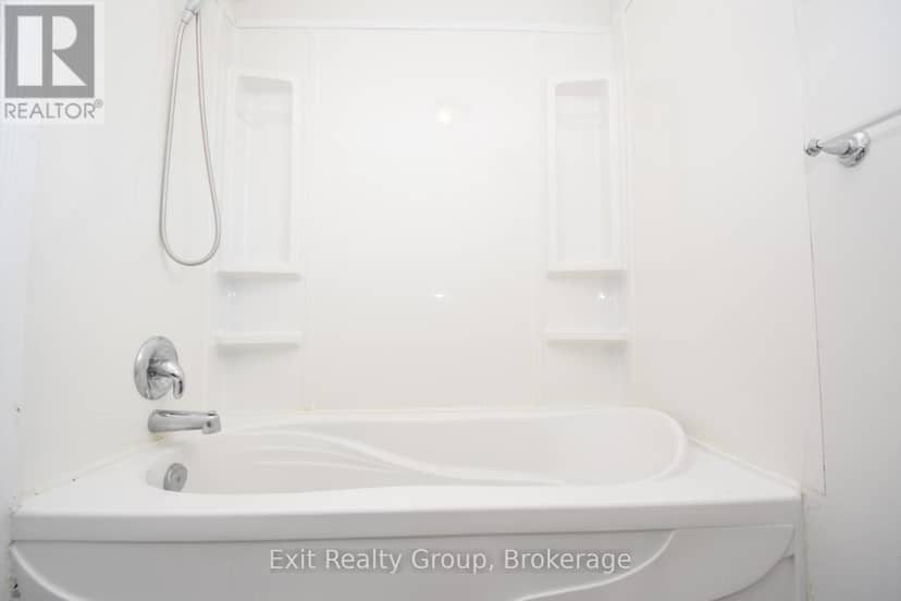 13 Flindall Street — photo 18 of 24