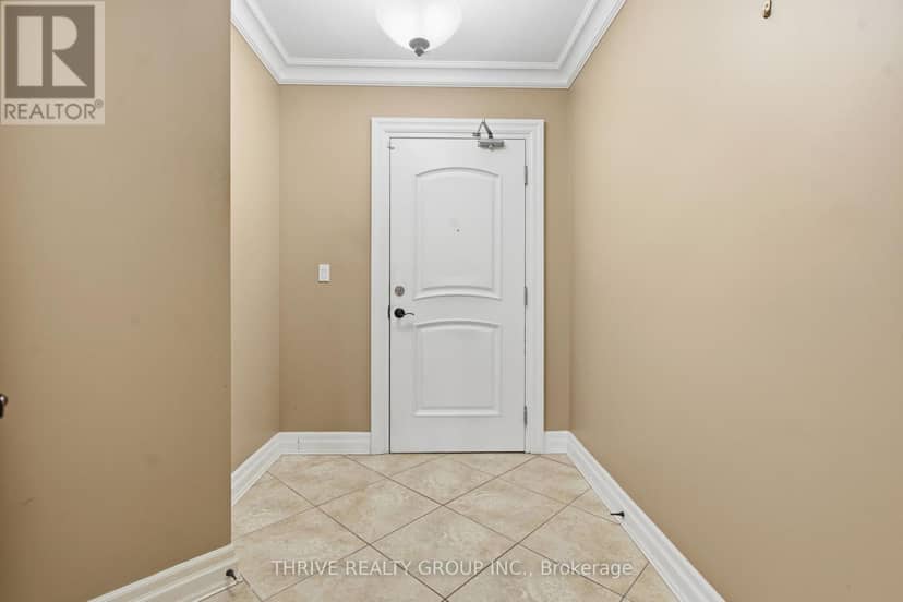 802 - 250 Pall Mall Street — photo 26 of 40