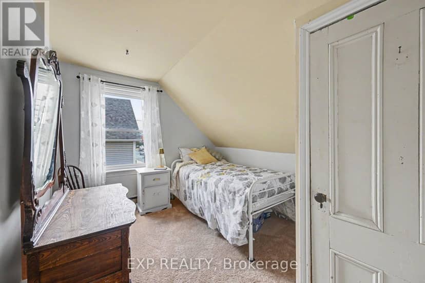165 Ottawa Street — photo 16 of 27