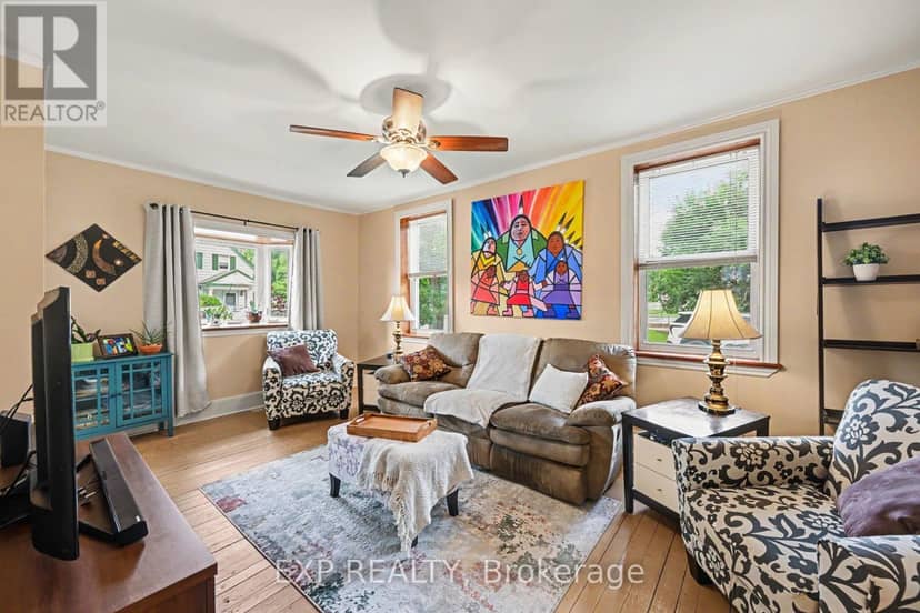 165 Ottawa Street — photo 3 of 27