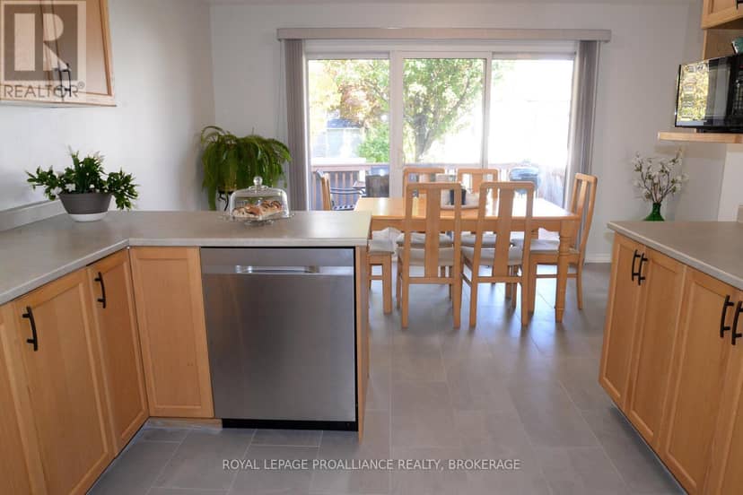 166 Ellesmeer Avenue — photo 17 of 28