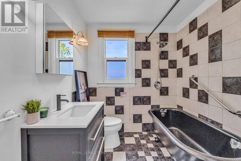 10 Locarno Avenue — photo 24 of 40