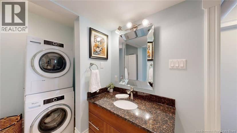 115 Prince William Street Unit# 201 — photo 18 of 40