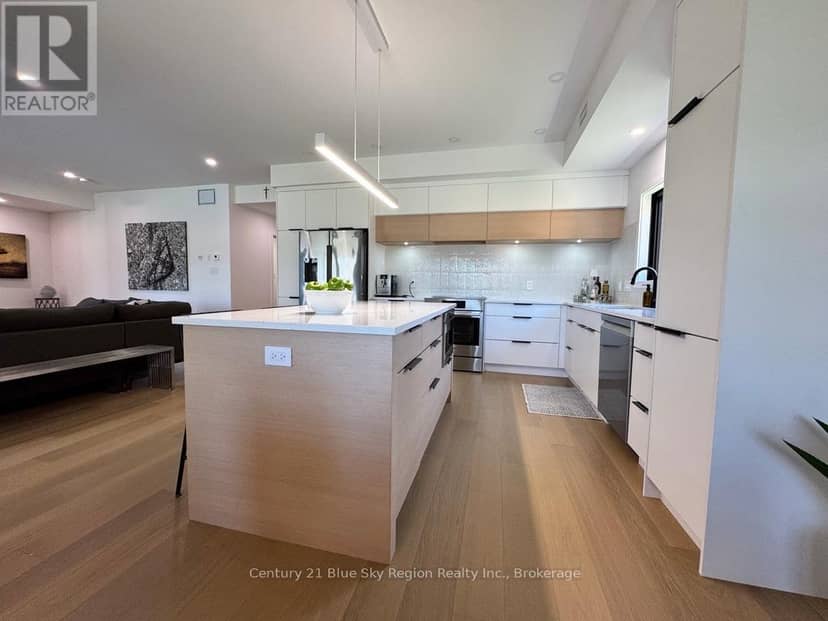 19 Katie Ann Crescent — photo 2 of 28