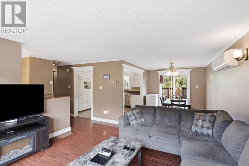 67 Wellington Road — photo 15 of 40