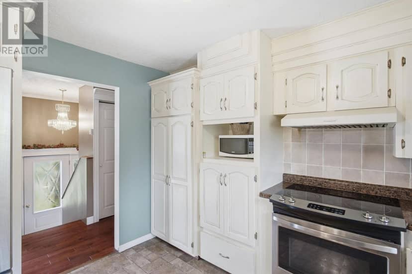 67 Wellington Road — photo 18 of 40