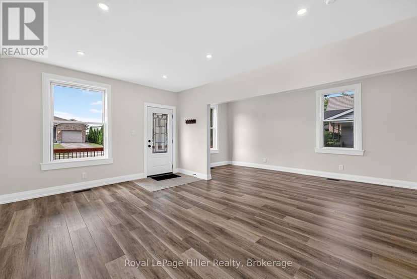432 Albert Street — photo 6 of 40