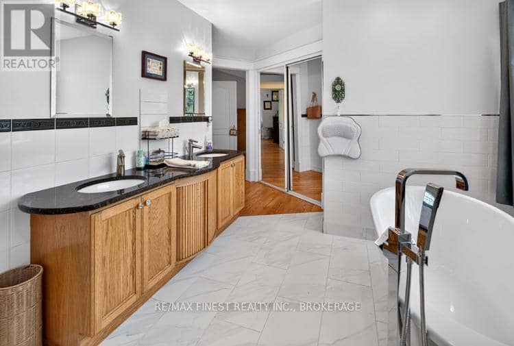 2038 Valleyview Drive — photo 33 of 40