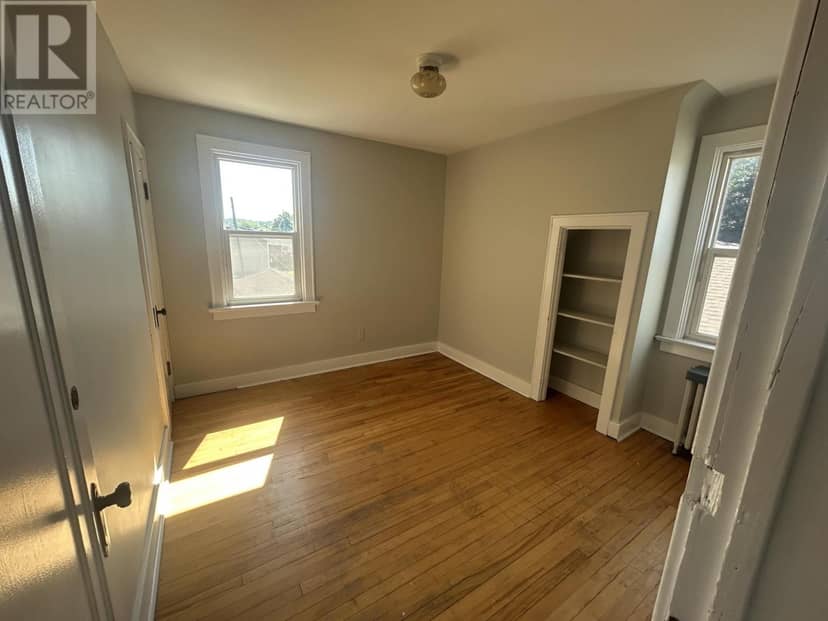 288 Patrick ST — photo 7 of 12